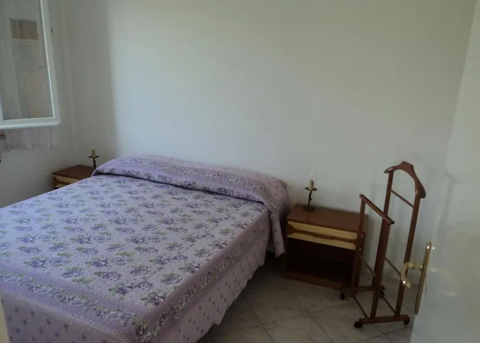 In Centro Con Terrazzo Panoramico * Marcelli