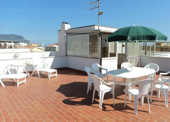 In Centro Con Terrazzo Panoramico Marcelli